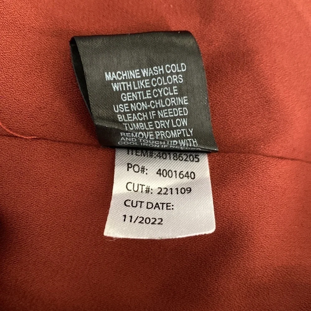 Torrid - Peplum Clip Dot Shirred Bust Lace Trim Top in Brick Red​​​​​​​​​ - Picture 9 of 12